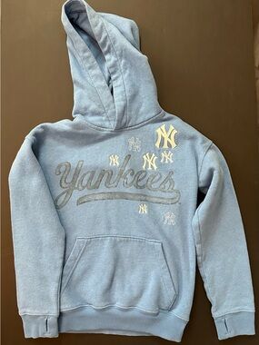 Genuine Merchandise Mee York Yankees Blue Hooded Pullover